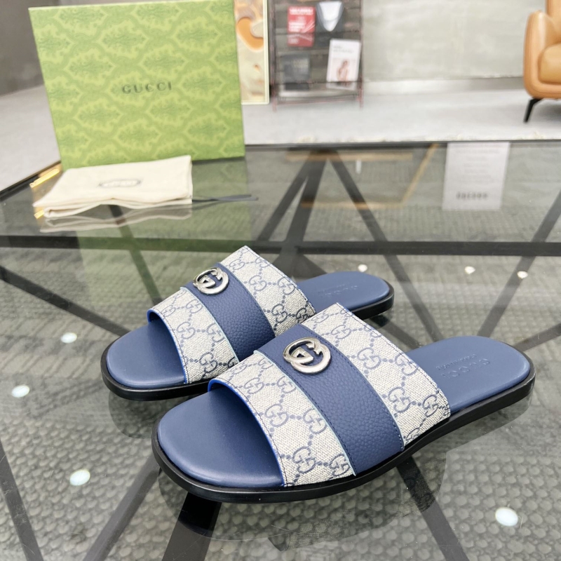 G*u*i slippers